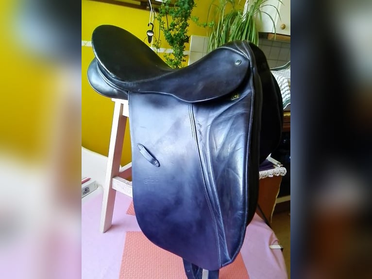 Dressursattel STÜBBEN Tristan 17,5 Zoll