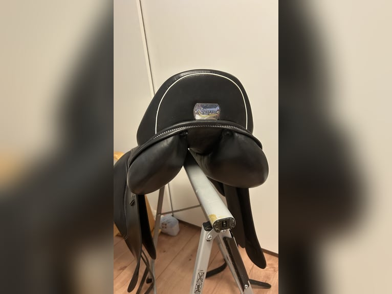 Dressursattel Velicea Kristall  neuwertig