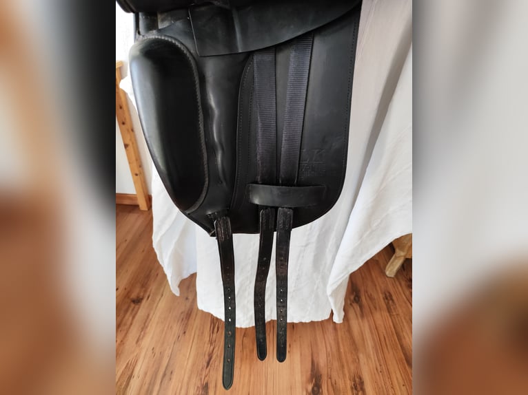 Dressursattel von Albion 17" Schwarz