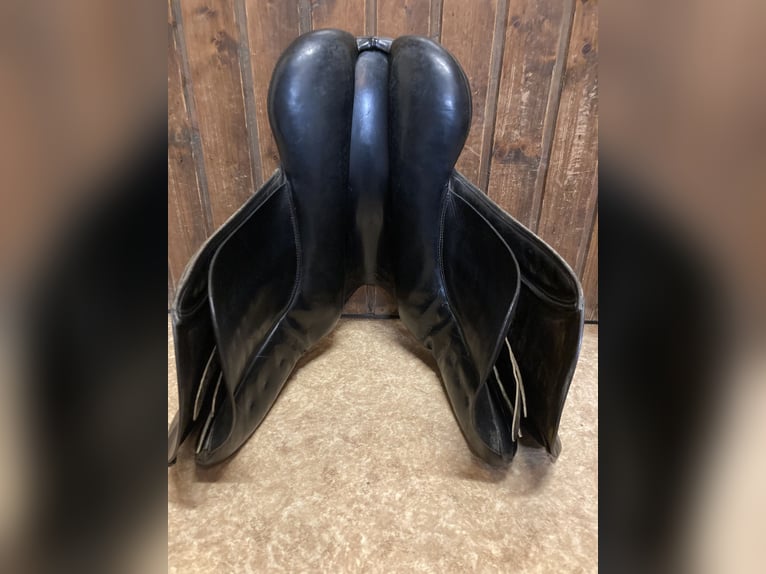 Dressursattel von P.A. Spirig Ch. Grossau