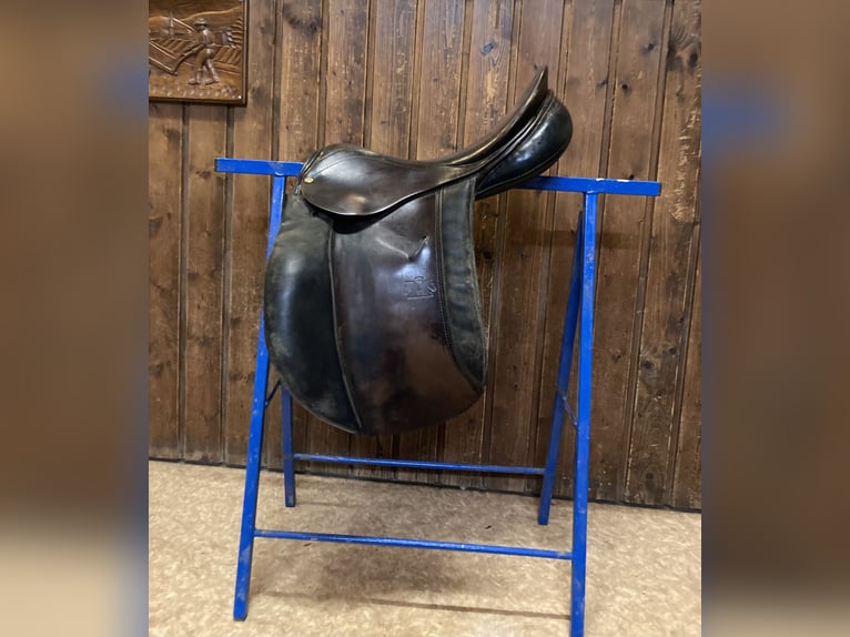 Dressursattel von P.A. Spirig Ch. Grossau
