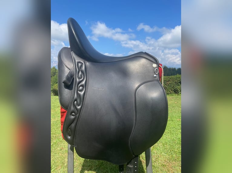 Edler Dressursattel neu – Dressage Andaluz Premium Line (17,5")