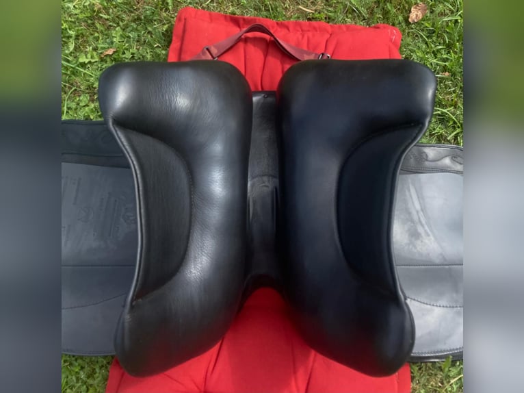Edler Dressursattel neu – Dressage Andaluz Premium Line (17,5")