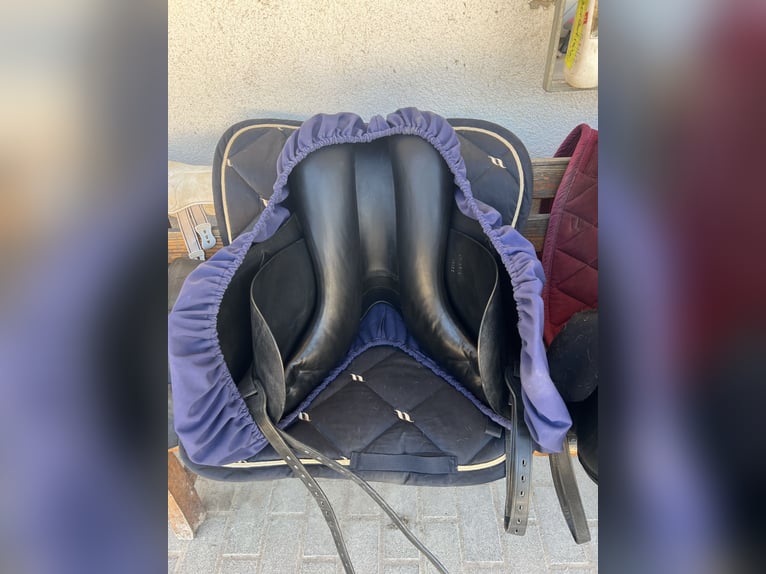 Equinomic Klassischer Dressursattel