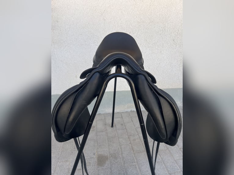 Equinomic Klassischer Dressursattel