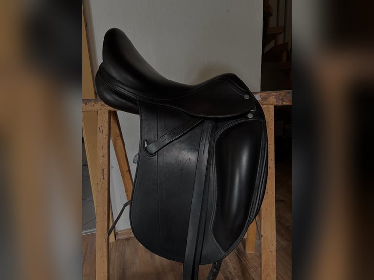 Equipe Dressursattel Emporio Mono 17” M+1 – top Zustand