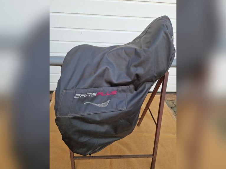 ErrePlus Adelinde Dressursattel 17 Zoll mit Lack, NEUw.