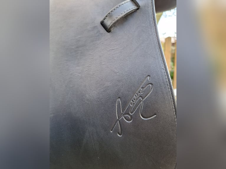 ErrePlus Adelinde Dressursattel 17 Zoll mit Lack, NEUw.