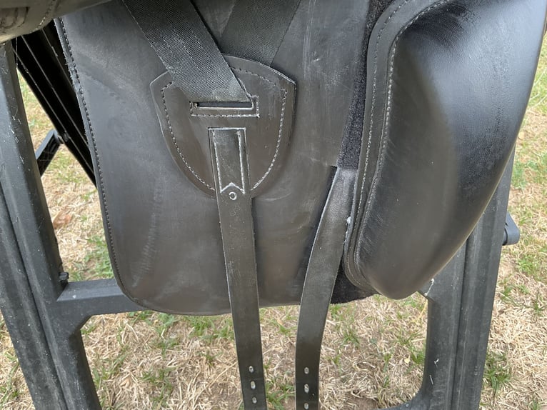 Erreplus Adelinde Dressursattel schwarz