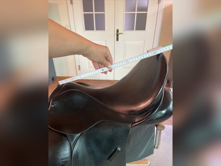 Euroriding Diamant Dressursattel 17,5 Zoll