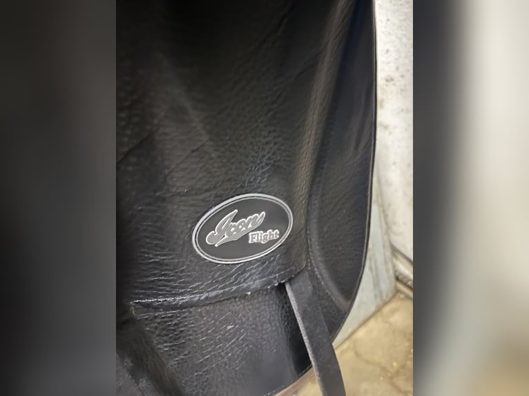 Gut gepflegter Custom Sattel zu verkaufen 