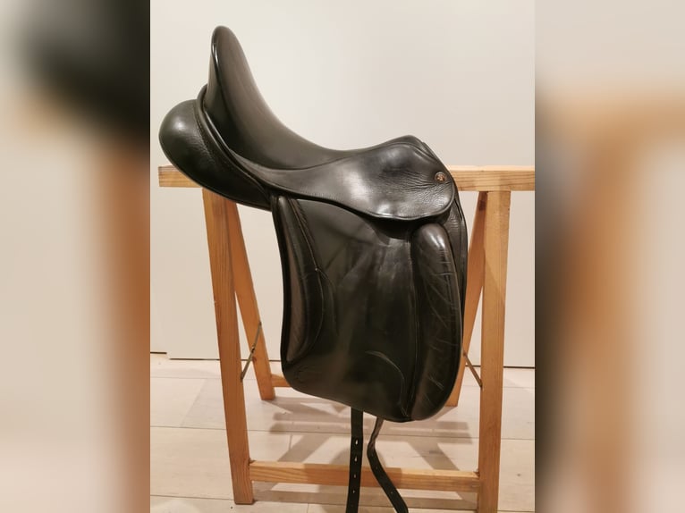 Hennig Dressursattel 17,5 Zoll, gebraucht