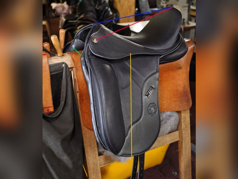 Hennig Dressursattel 17,5 Zoll, gebraucht