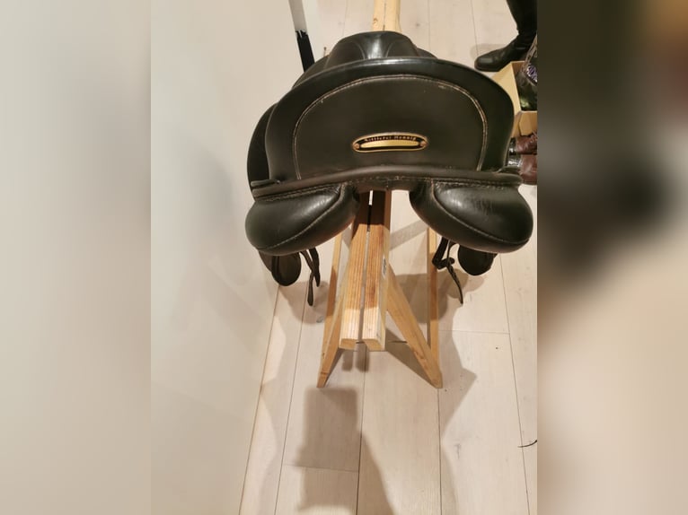 Hennig Dressursattel 17,5 Zoll, gebraucht