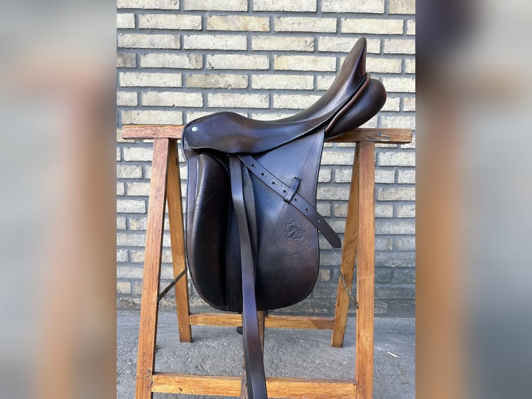 Hennig Dressursattel 17,5 Zoll
