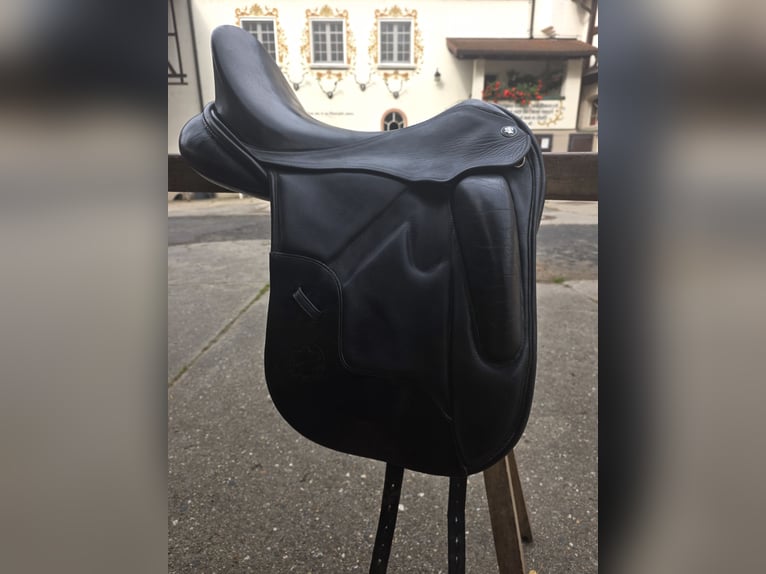 Hennig Dressursattel
