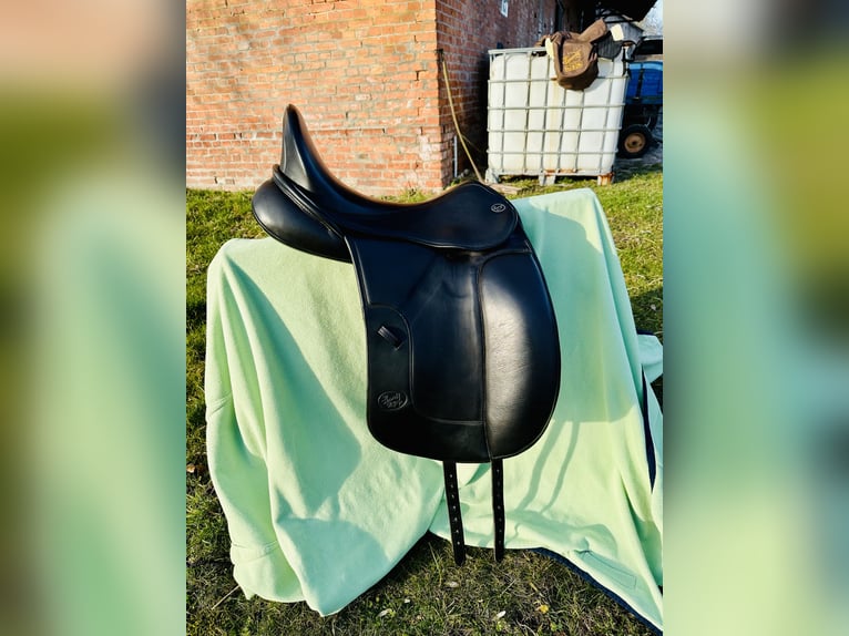 Hennig MFT Dressursattel