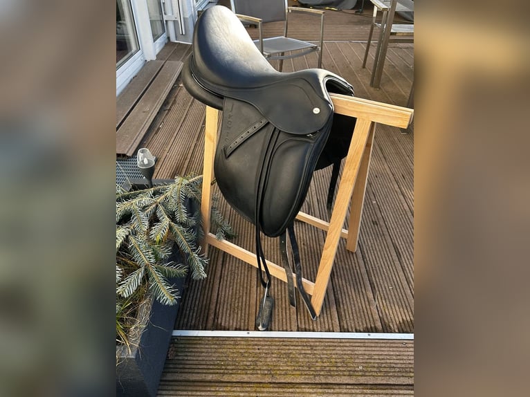 Ikonic Dressage Evolution EVOD04 17,5" Dressursattel - Dressur Sattel