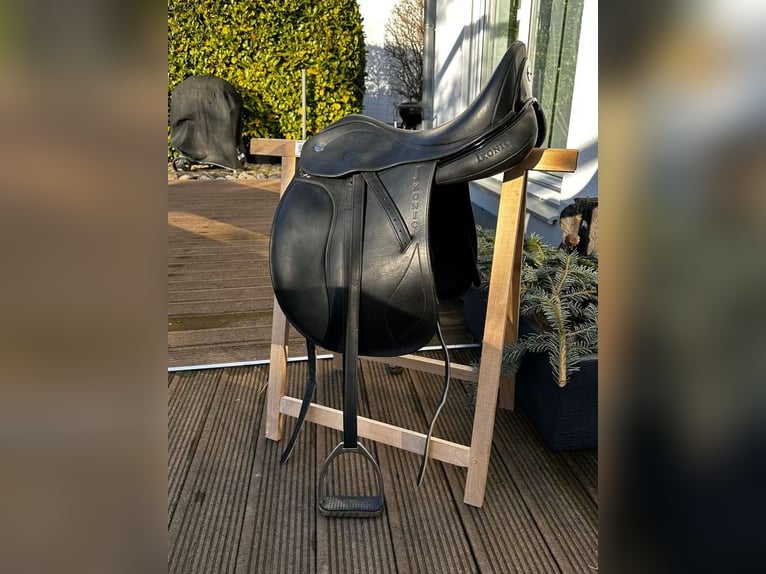 Ikonic Dressage Evolution EVOD04 17,5" Dressursattel - Dressur Sattel