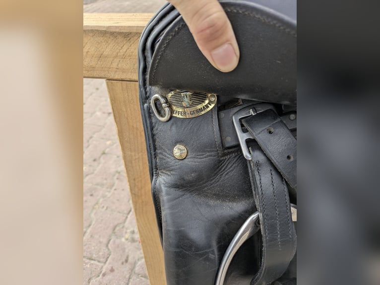 Kieffer Dressursattel 17,5 Zoll gepflegt und komfortabel 
