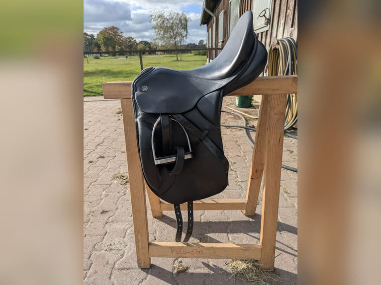 Kieffer Dressursattel 17,5 Zoll gepflegt und komfortabel 
