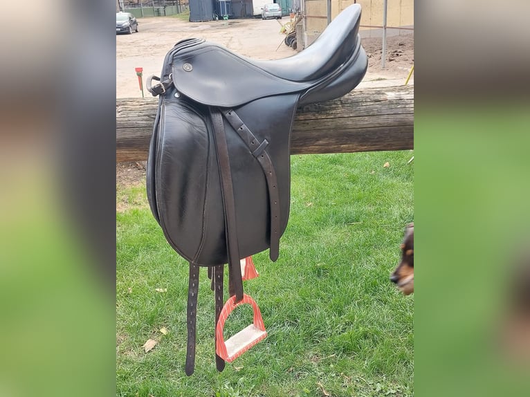 Kieffer Dressursattel zu verkaufen 
