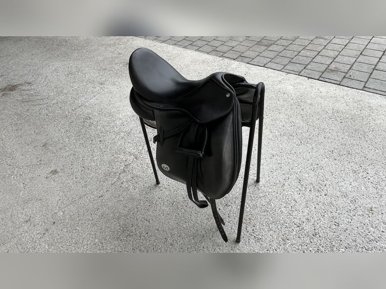 Meyer Dressursattel