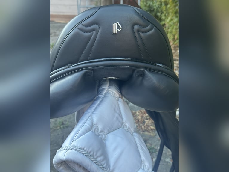 Neuwertigen Sattel Prestige Melody 17“/33 Klett D+1 CPS Monoblatt