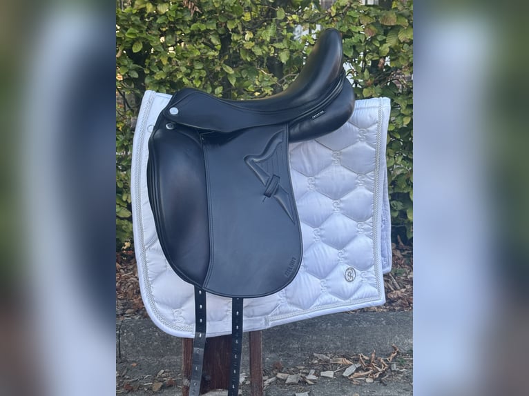 Neuwertigen Sattel Prestige Melody 17“/33 Klett D+1 CPS Monoblatt