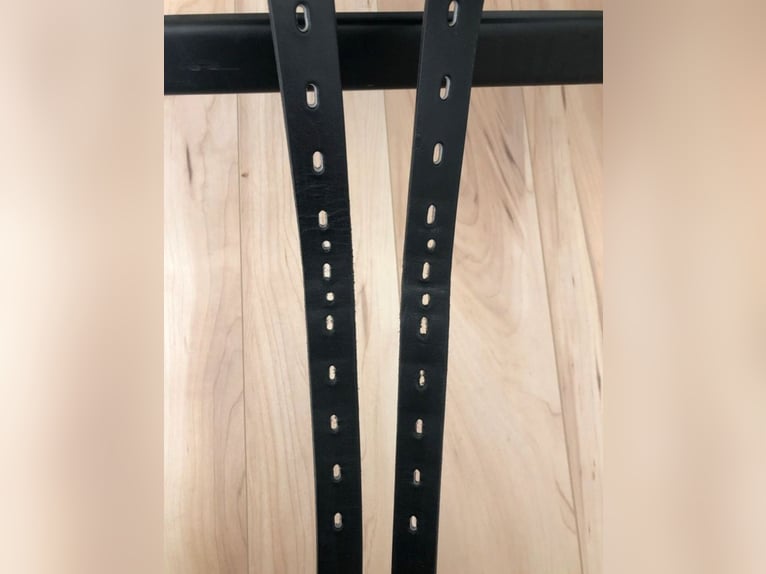 Neuwertiger Cobra Dressursattel 17,5'