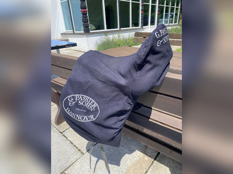 Passier abs Dressursattel 17“ - neuwertig!