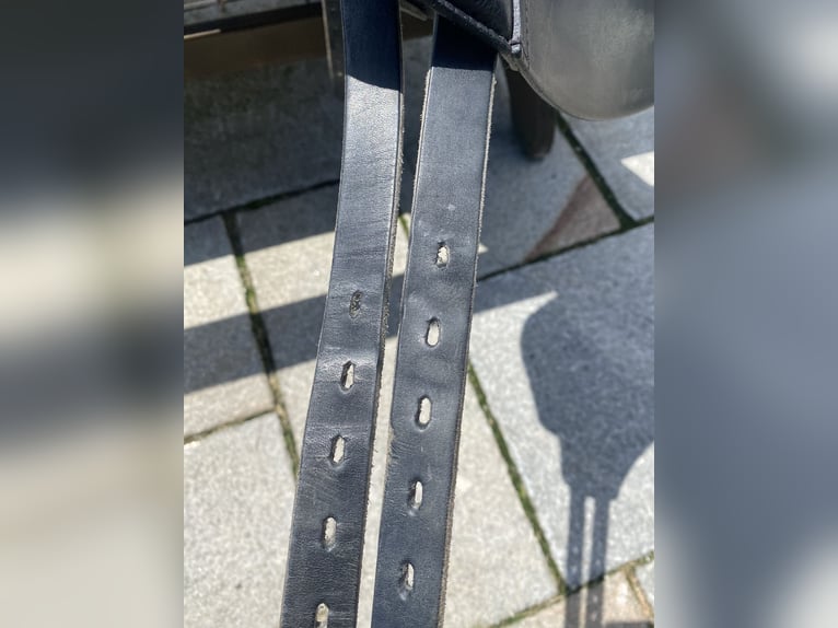 Passier abs Dressursattel 17“ - neuwertig!