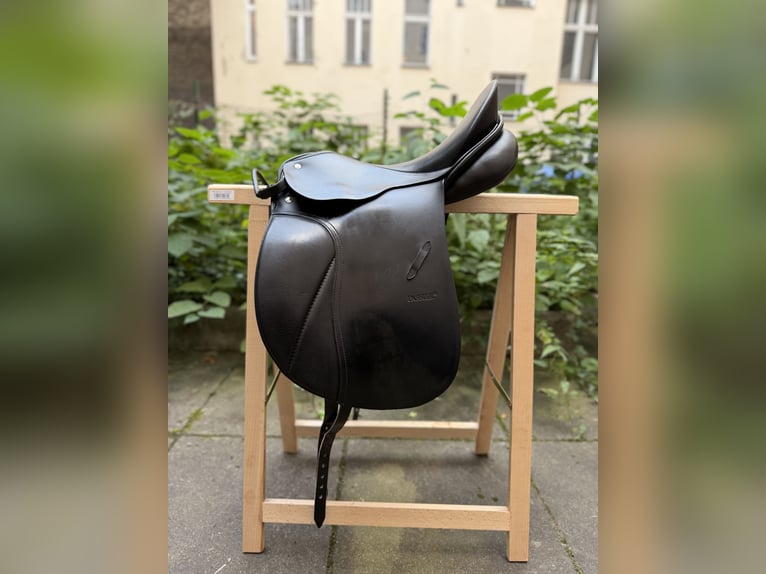 PASSIER GG Extra 16 Zoll schwarz Dressursattel mit Kopfeisen für mehr Widerristfreiheit
