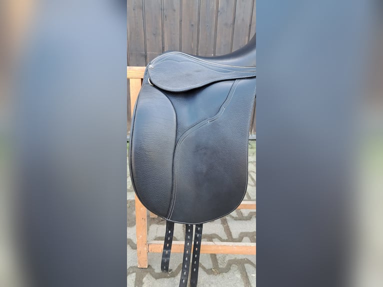 Peter Horobin Sattel 17,5 Dressur Geneva