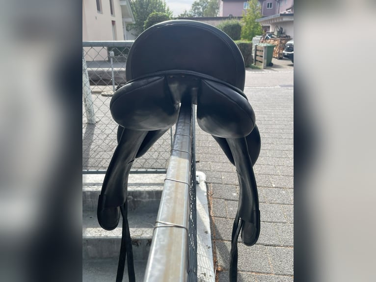 Preiswerter Busse Dressursattel