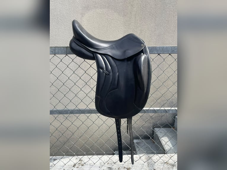 Preiswerter Busse Dressursattel