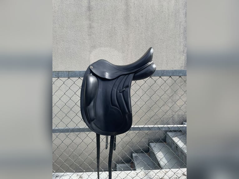 Preiswerter Busse Dressursattel
