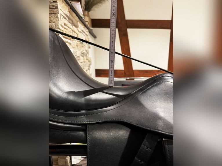 Prestige D2 K 16" Dressursattel, inkl. Zubehör