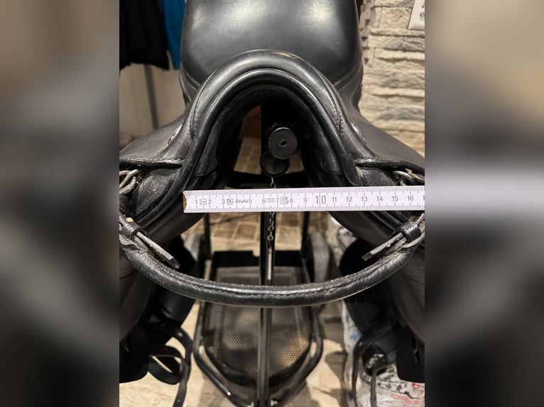 Prestige D2 K 16" Dressursattel, inkl. Zubehör