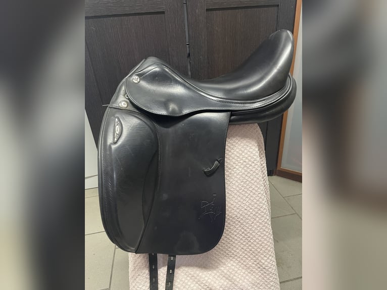 Prestige X Helen Dressursattel 17,5 Zoll schwarz 