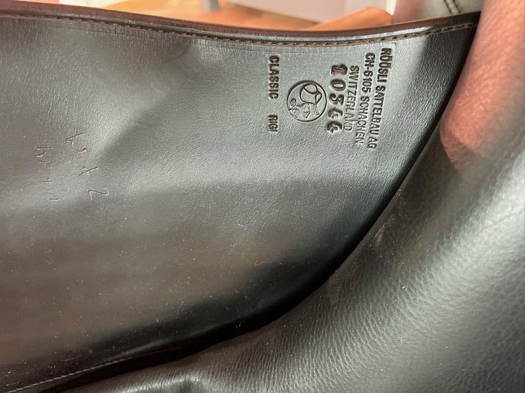 Röösli Dressur Sattel 18 Zoll
