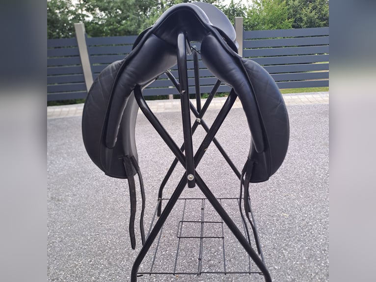 Röösli Dressursattel Classic Rigi, 17"
