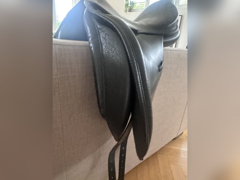 Röösli Dressursattel, kurz