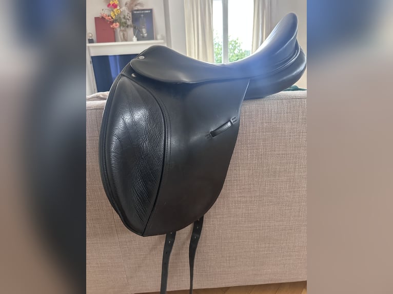 Röösli Dressursattel, kurz