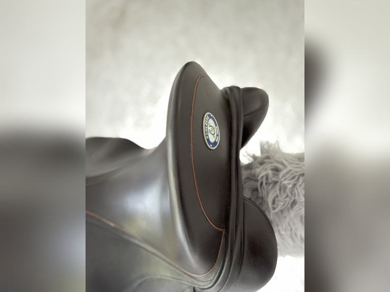 Schleese Flamenco Dressursattel – 18 Zoll – Havannabraun – wenig genutzt