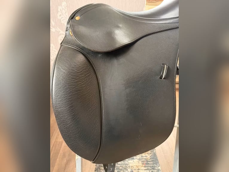 Schleese Nina Dressursattel, 1 Jahr alt, top Zustand 17,5