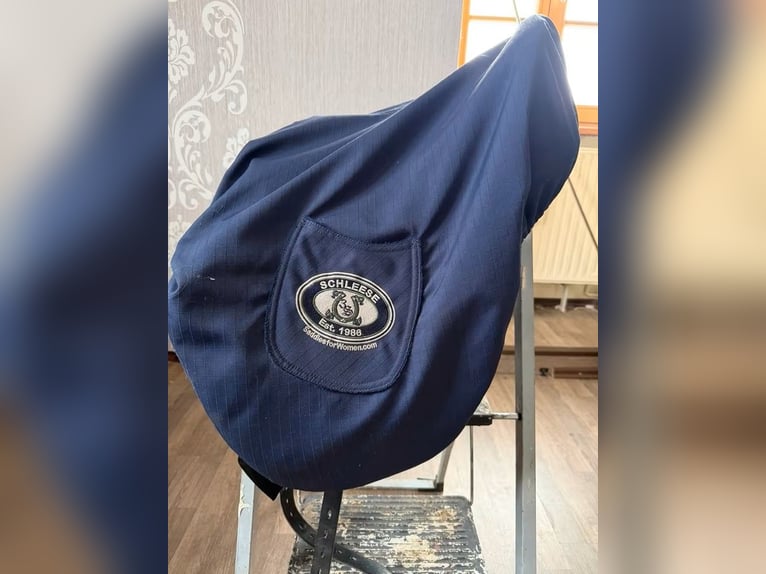 Schleese Nina Dressursattel, 1 Jahr alt, top Zustand 17,5