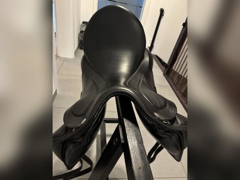 Sommer Diplomat 17,5 “ Dressursattel 