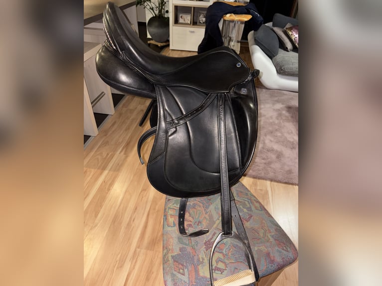 Stübben Centurion I Dressursattel 