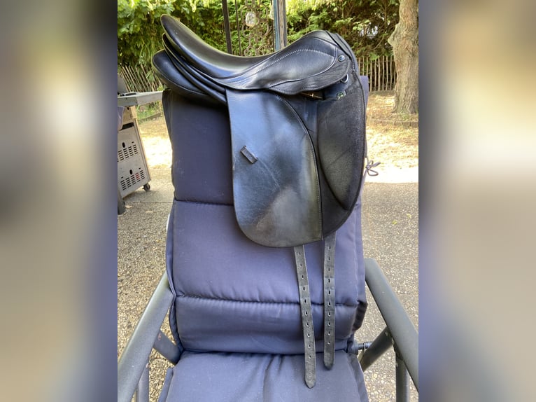 Stübben Dressursattel 16" Zoll